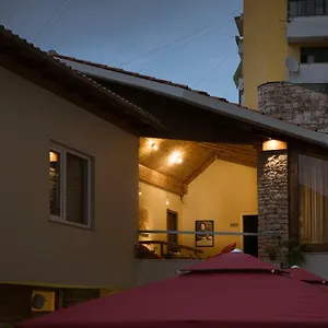 https://mosaic-home.hotels-in-tirana.com